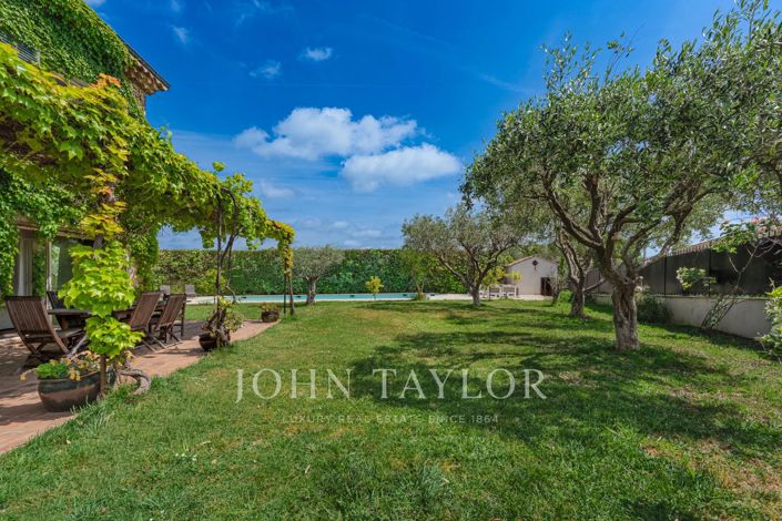Image No.10-5 Bed House for sale