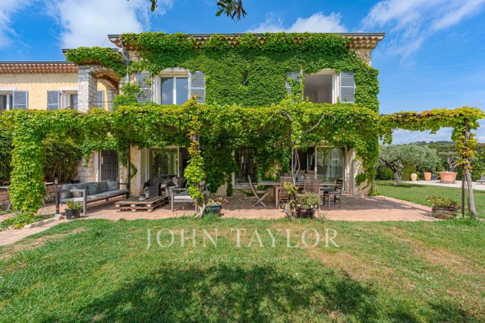 Image No.2-5 Bed House for sale