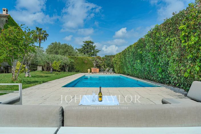 Image No.3-5 Bed House for sale
