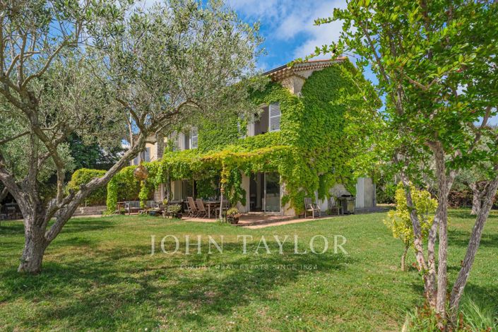 Image No.4-5 Bed House for sale