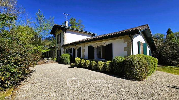 Image No.15-4 Bed House for sale