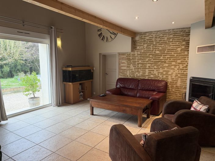 Image No.15-6 Bed House for sale