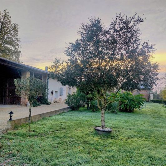 Image No.4-6 Bed House for sale