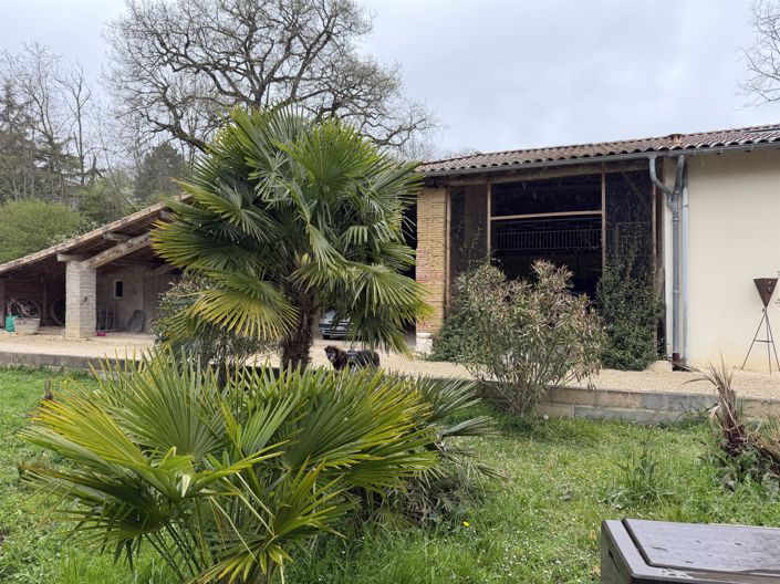 Image No.5-6 Bed House for sale