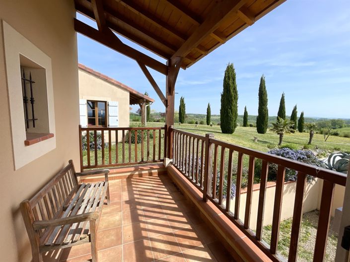 Image No.17-5 Bed House for sale