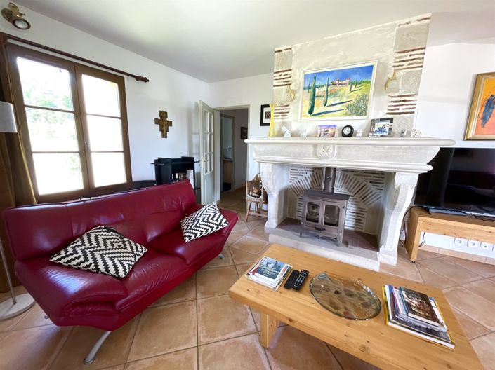 Image No.3-5 Bed House for sale