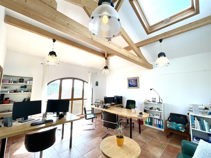 Image No.6-5 Bed House for sale