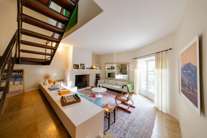 Image No.5-6 Bed House for sale