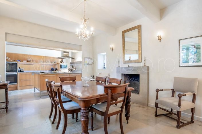 Image No.9-5 Bed House for sale