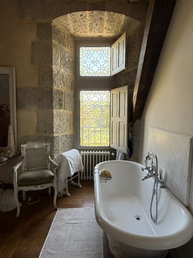 Image No.14-4 Bed Property for sale