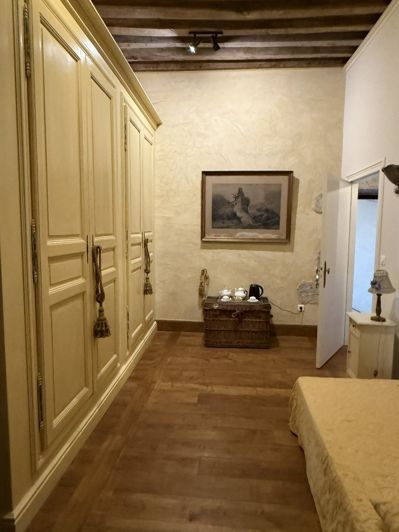 Image No.18-4 Bed Property for sale