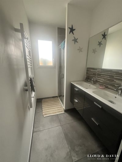 Image No.7-3 Bed House for sale