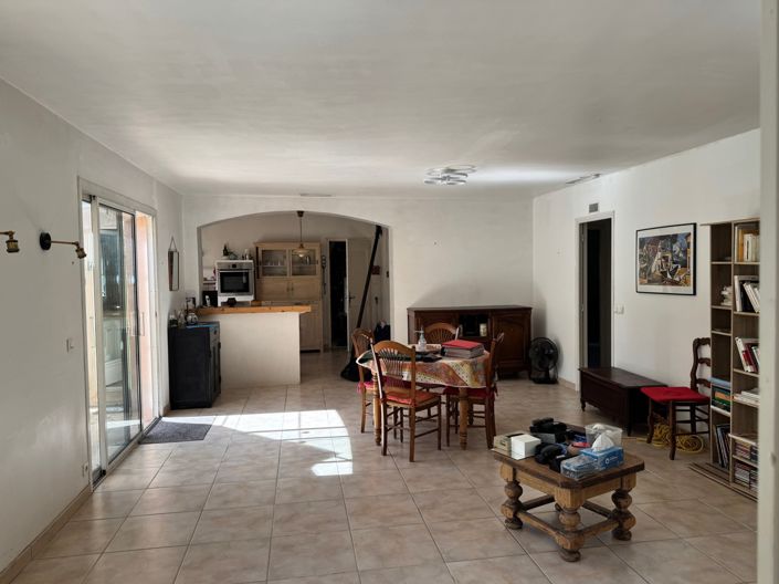 Image No.12-3 Bed House for sale