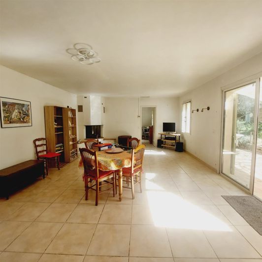 Image No.6-3 Bed House for sale