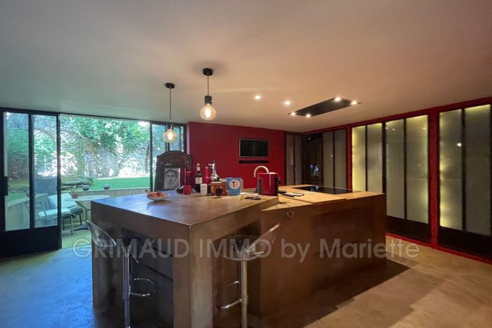 Image No.9-2 Bed House for sale