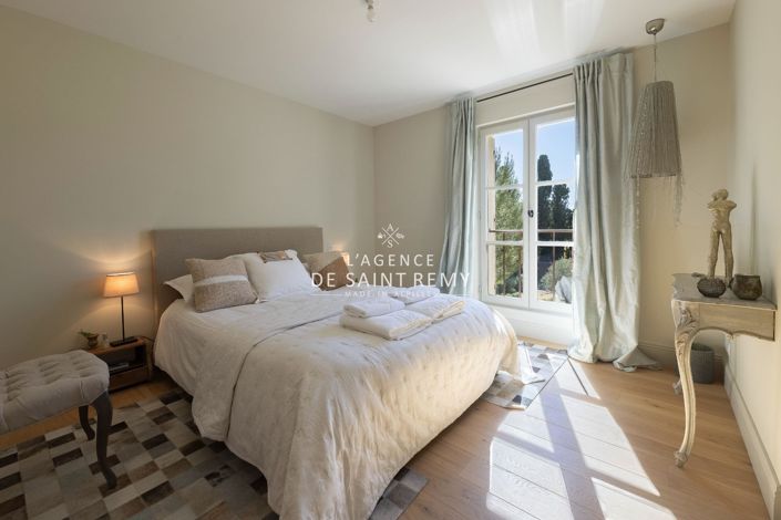 Image No.12-4 Bed House for sale