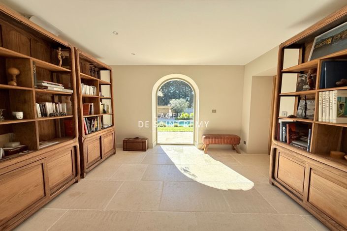 Image No.4-4 Bed House for sale