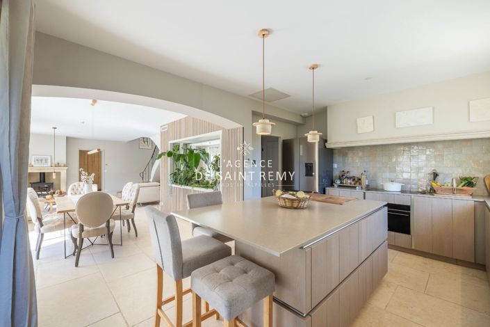 Image No.8-4 Bed House for sale