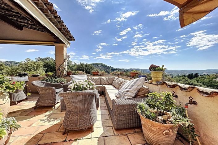 Image No.3-6 Bed House for sale