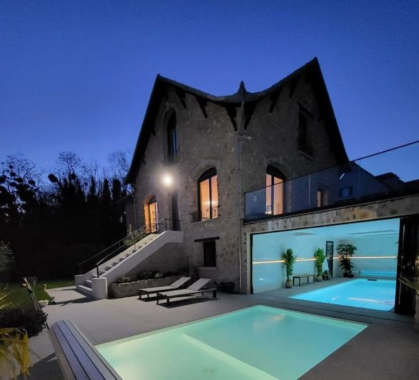 Image No.2-4 Bed Property for sale