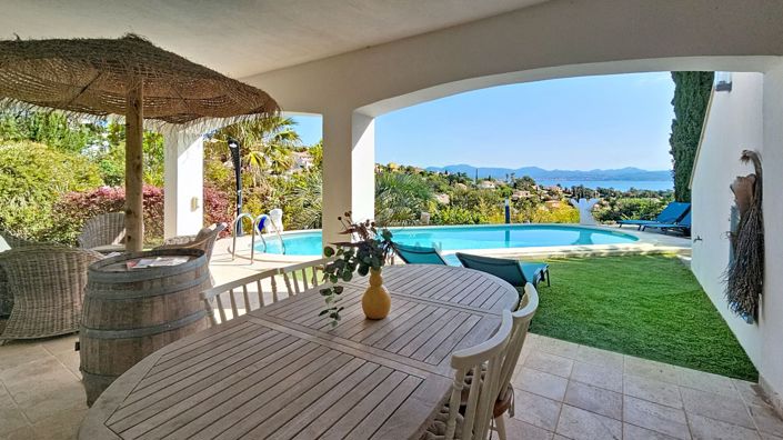 Image No.9-4 Bed House for sale