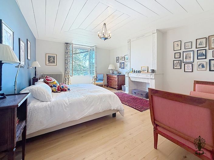 Image No.8-9 Bed Property for sale