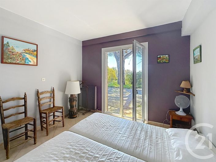 Image No.21-4 Bed House for sale