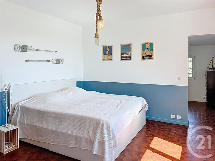 Image No.15-4 Bed House for sale