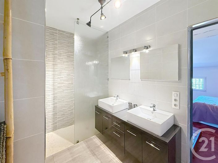 Image No.20-4 Bed House for sale