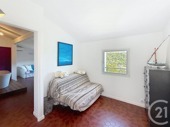 Image No.21-4 Bed House for sale