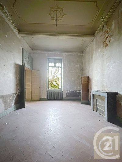 Image No.15-7 Bed Apartment for sale
