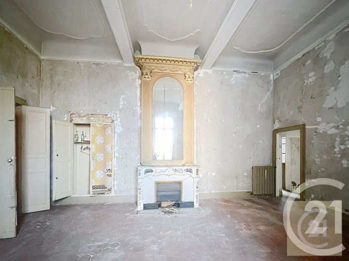 Image No.18-7 Bed Apartment for sale