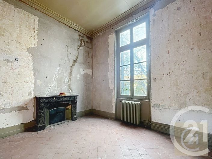 Image No.19-7 Bed Apartment for sale