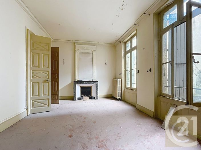 Image No.20-7 Bed Apartment for sale