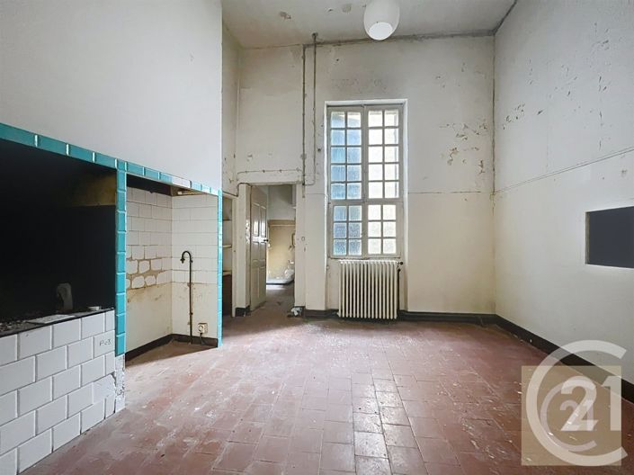 Image No.22-7 Bed Apartment for sale