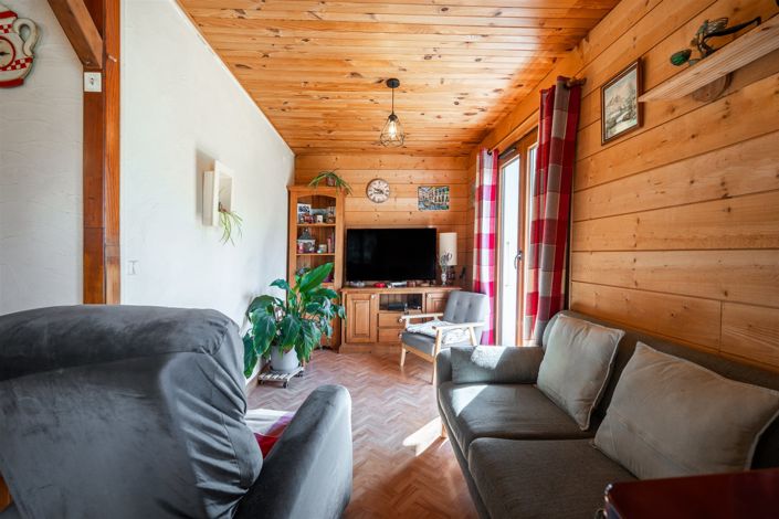 Image No.8-2 Bed House for sale