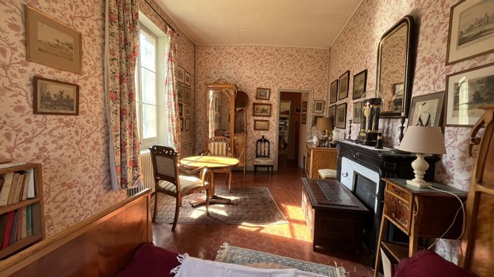 Image No.11-6 Bed House for sale