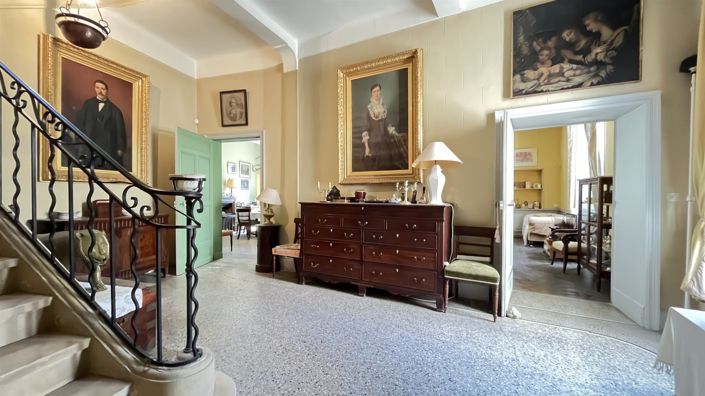Image No.5-6 Bed House for sale