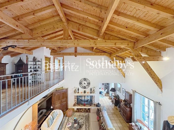 Image No.12-5 Bed House for sale