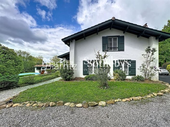 Image No.20-5 Bed House for sale