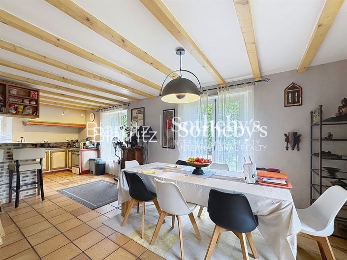 Image No.7-5 Bed House for sale