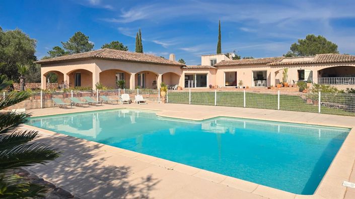 Image No.2-Maison de 6 chambres à vendre à Roquebrune-sur-Argens