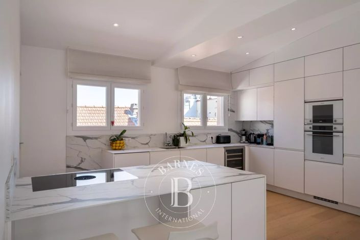 Image No.8-2 Bed Apartment for sale