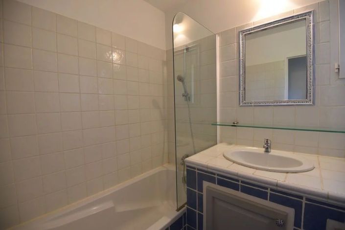 Image No.13-6 Bed House for sale