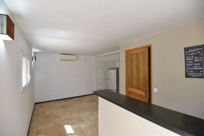Image No.18-6 Bed House for sale