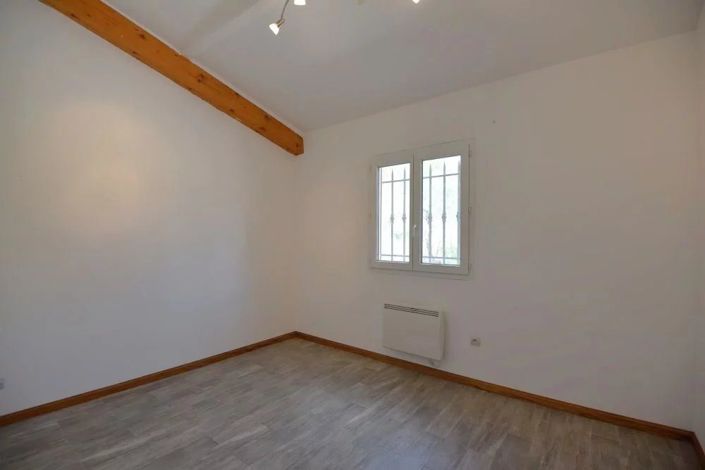 Image No.9-6 Bed House for sale