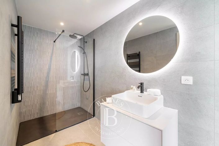 Image No.8-3 Bed Apartment for sale