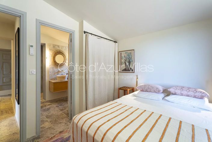 Image No.12-4 Bed House for sale