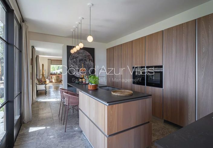 Image No.28-4 Bed House for sale