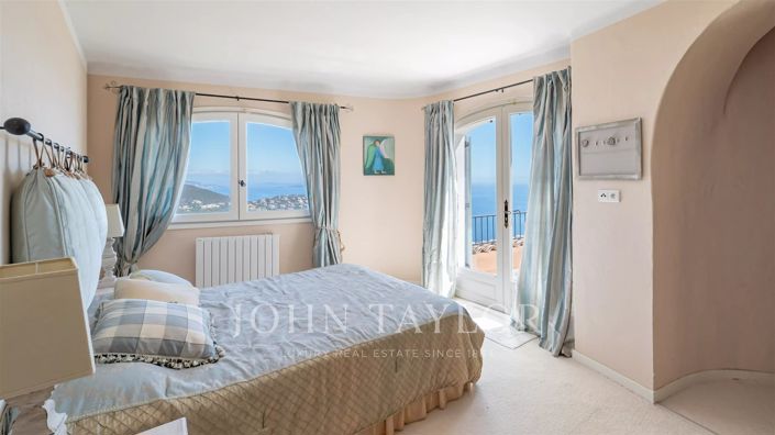 Image No.12-4 Bed House for sale